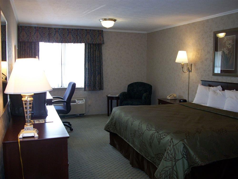 Red Roof Inn & Suites Lexington - Hamburg Esterno foto